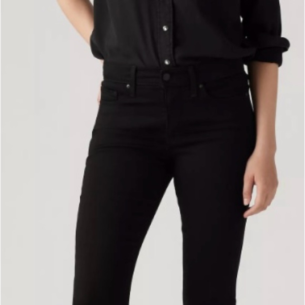 Levis 315 Shaping Bootcut Women’s black stretch high rise jean - Picture 2 of 7